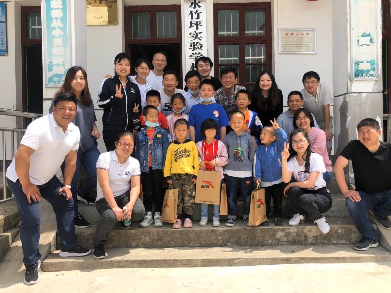 公司第一、第二黨支部赴金寨縣開(kāi)展支部共建暨扶貧志愿活動(dòng)